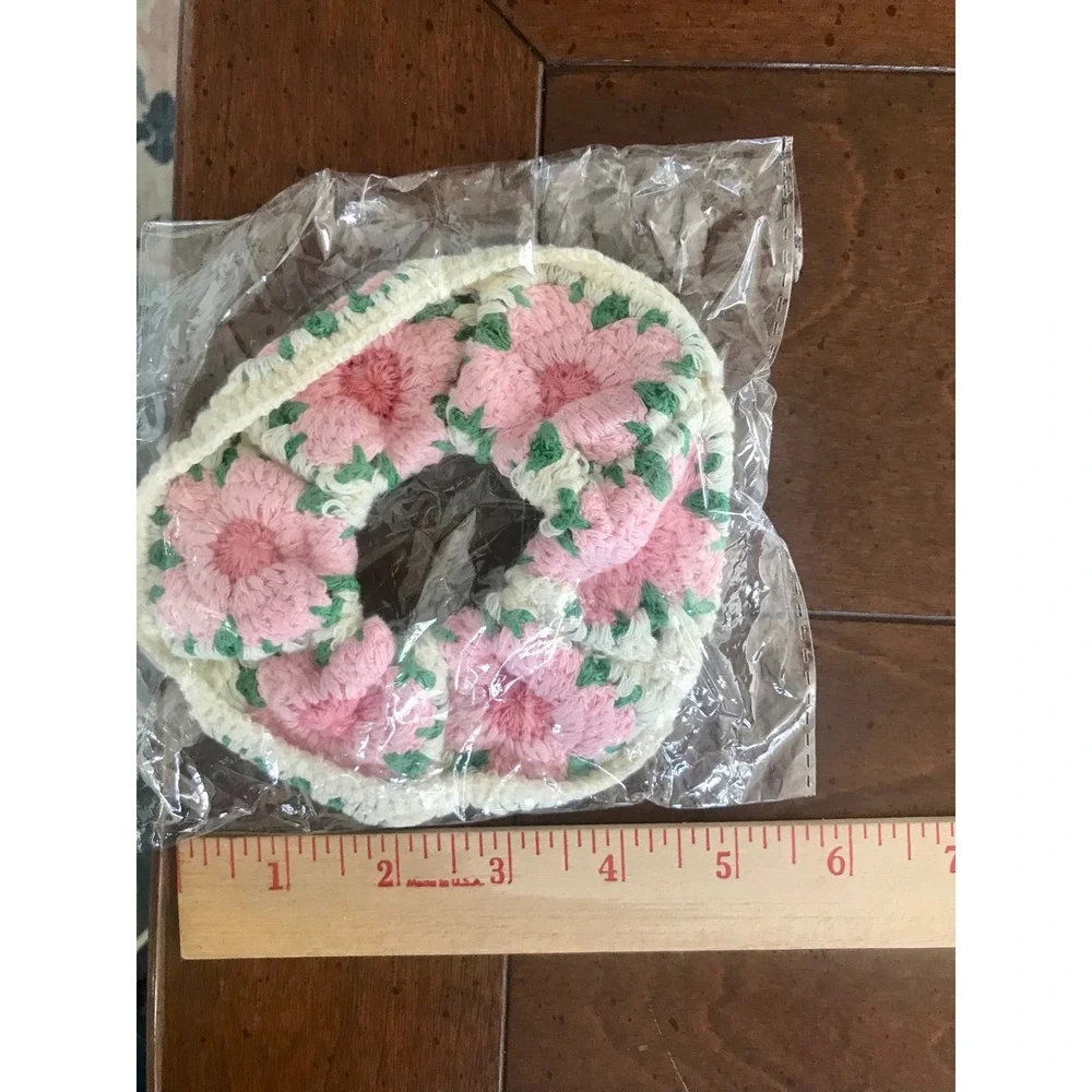 10pc Lot New Floral Crocheted Scrunchies Pink White Green Flower Hair Ties